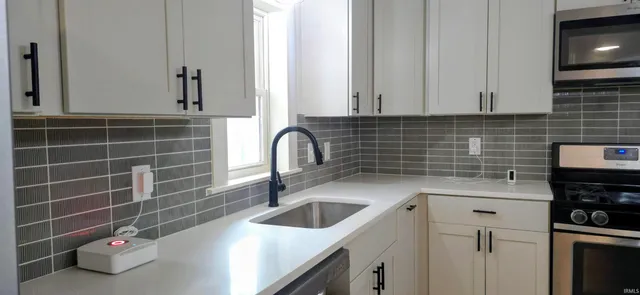 $185,000 | 1117 North Iowa Street, South Bend, IN 46628