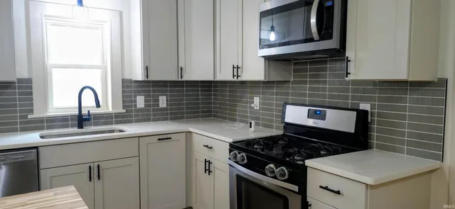 $185,000 | 1117 North Iowa Street, South Bend, IN 46628