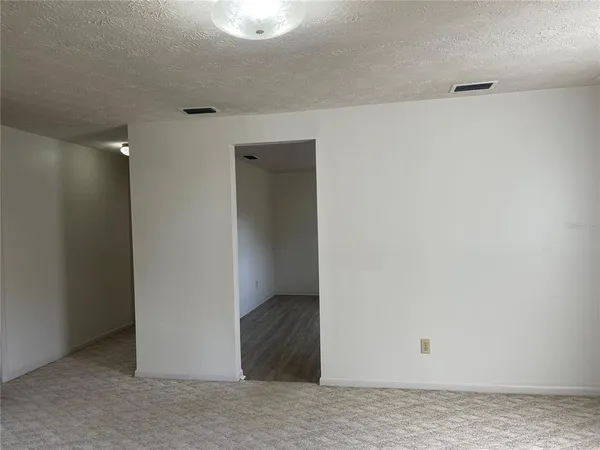 $1,280 | 21707 Southeast 67 Place, Hawthorne, FL 32640