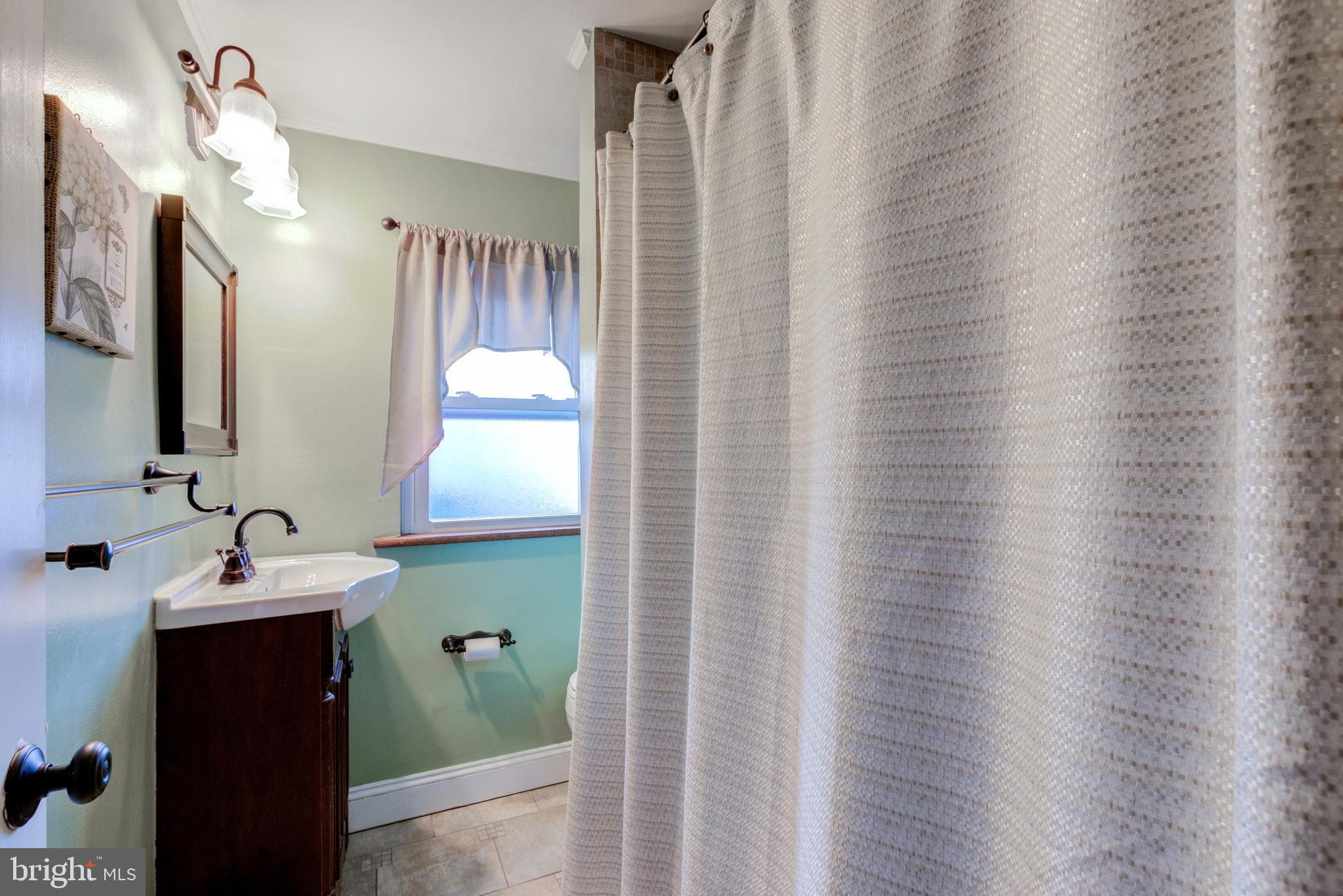 4013 Redden Road Drexel Hill, PA 19026 - Photo 29 of 46 Full Bathroom