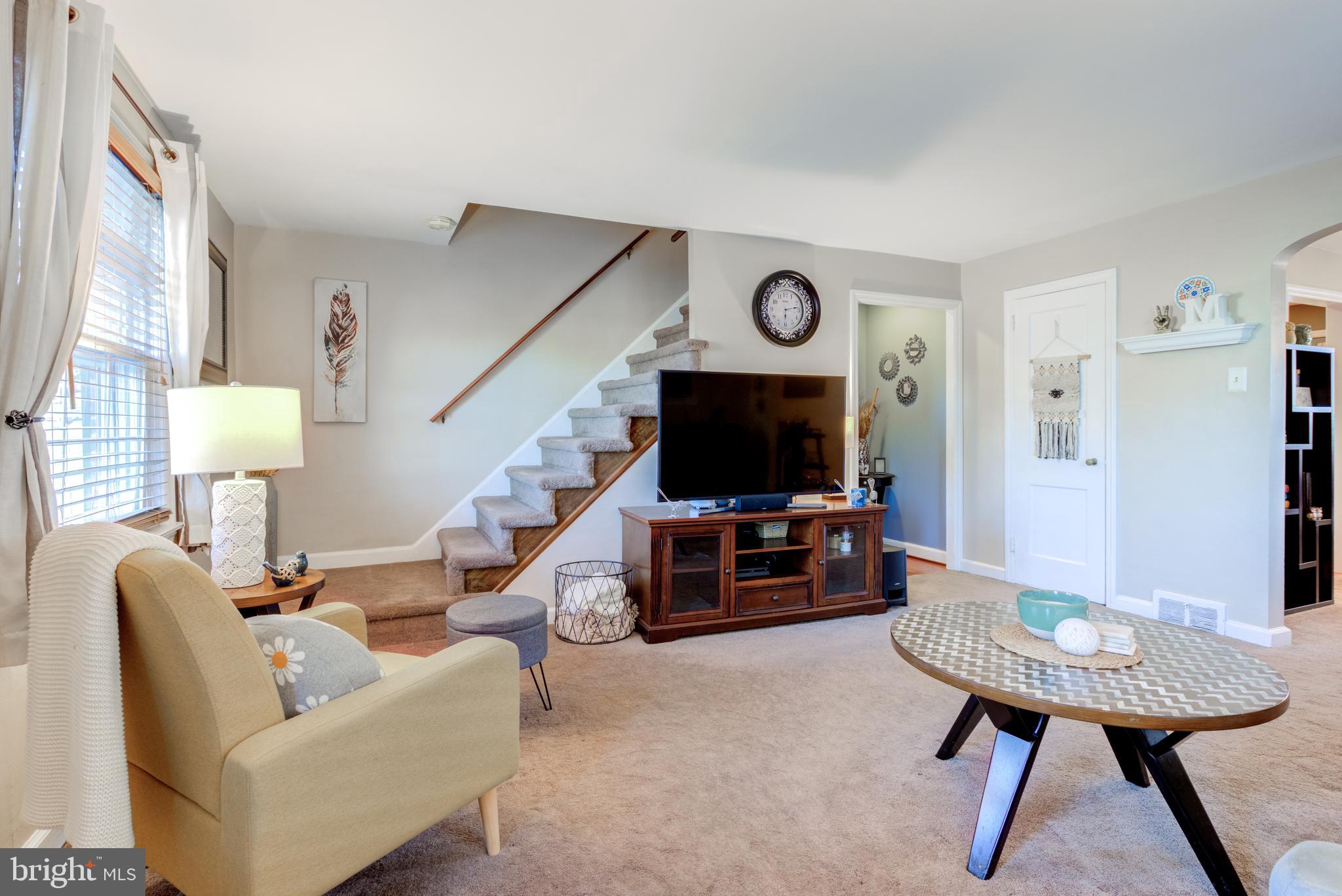 4013 Redden Road Drexel Hill, PA 19026 - Photo 10 of 46 Living Room