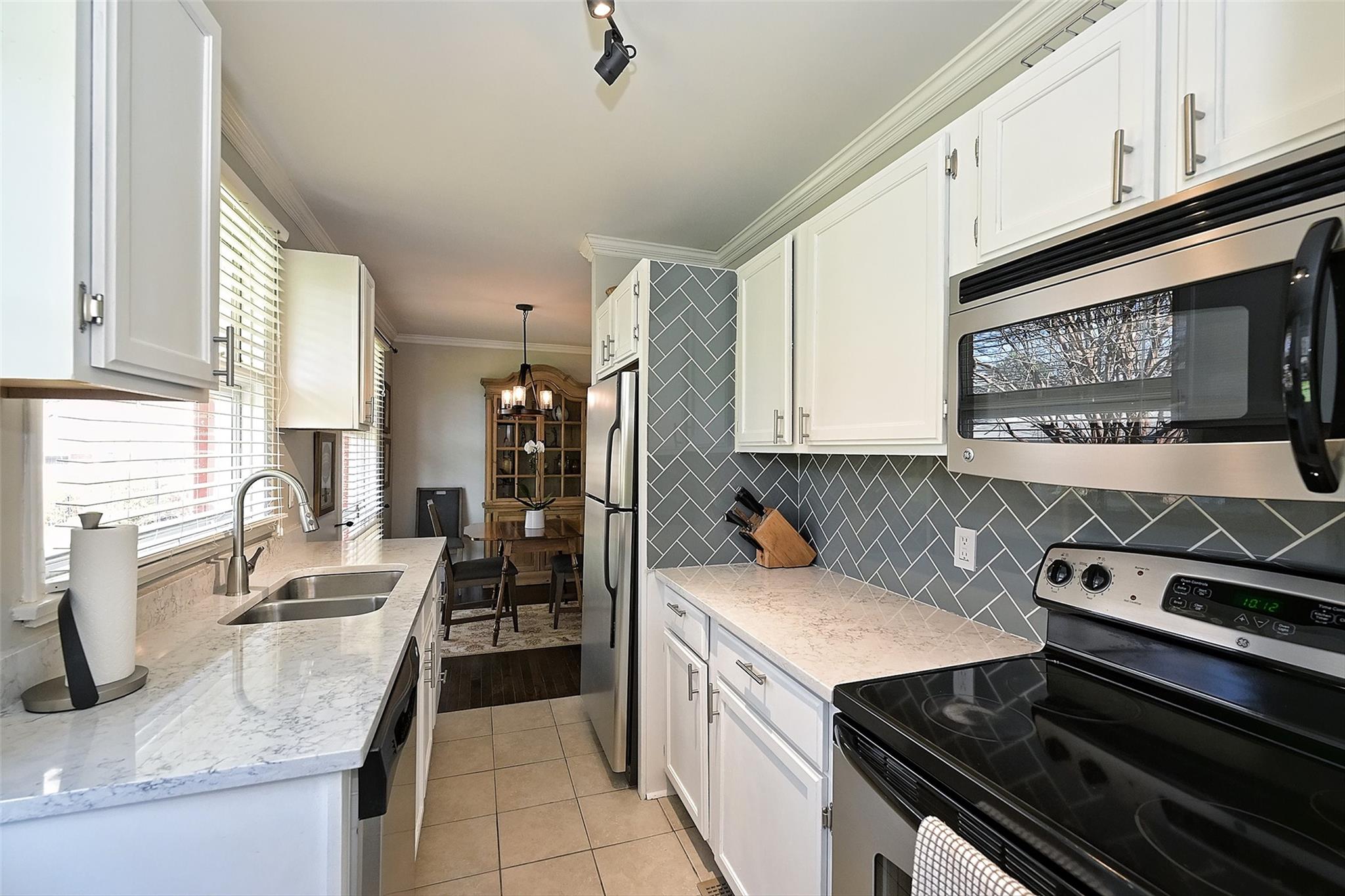 4302 Randolph Road Charlotte, NC 28211 - Photo 13 of 21 Gallery Image 13