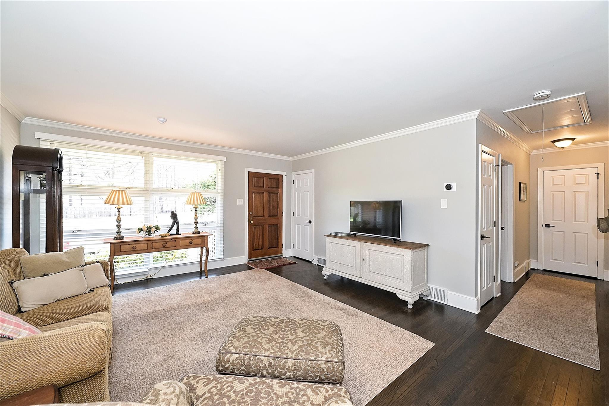 4302 Randolph Road Charlotte, NC 28211 - Photo 6 of 21 Gallery Image 6