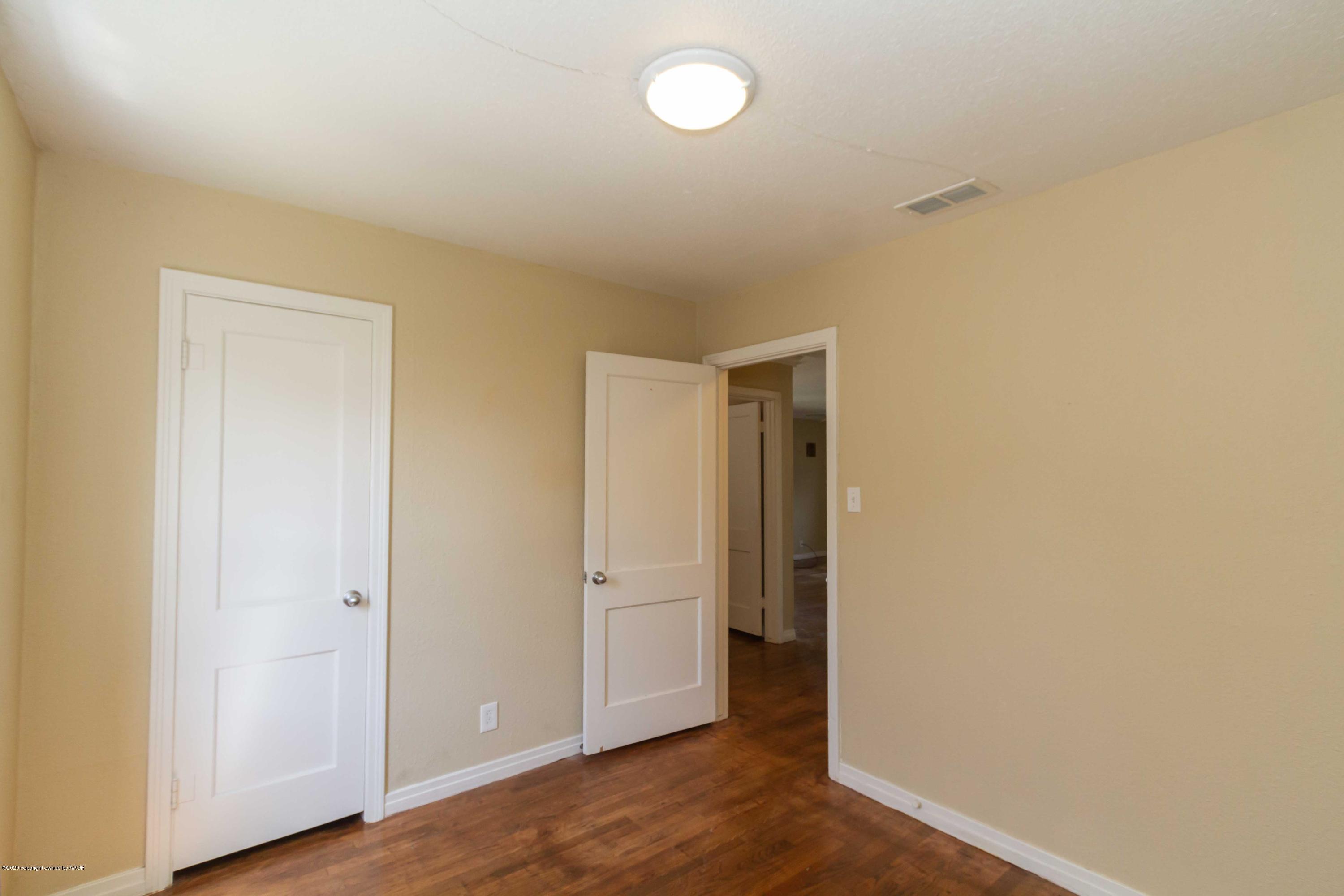 4201 Gables Street Amarillo, TX 79110 - Photo 15 of 32 BEDROOM 2 VIEW 3