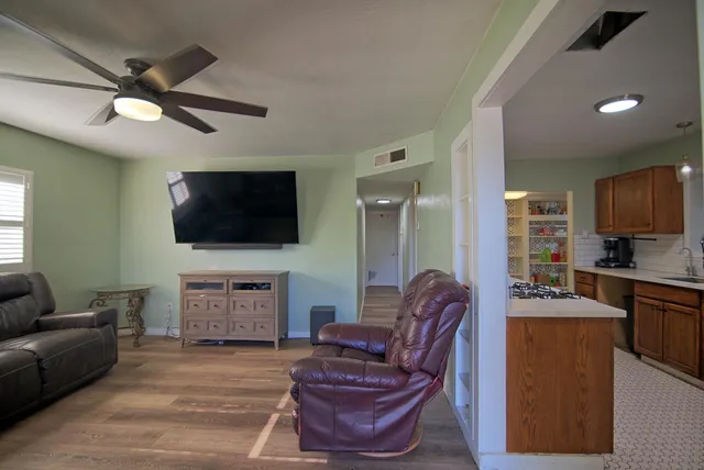 $249,900 | 410 Florinda Street, Hanford, CA 93230