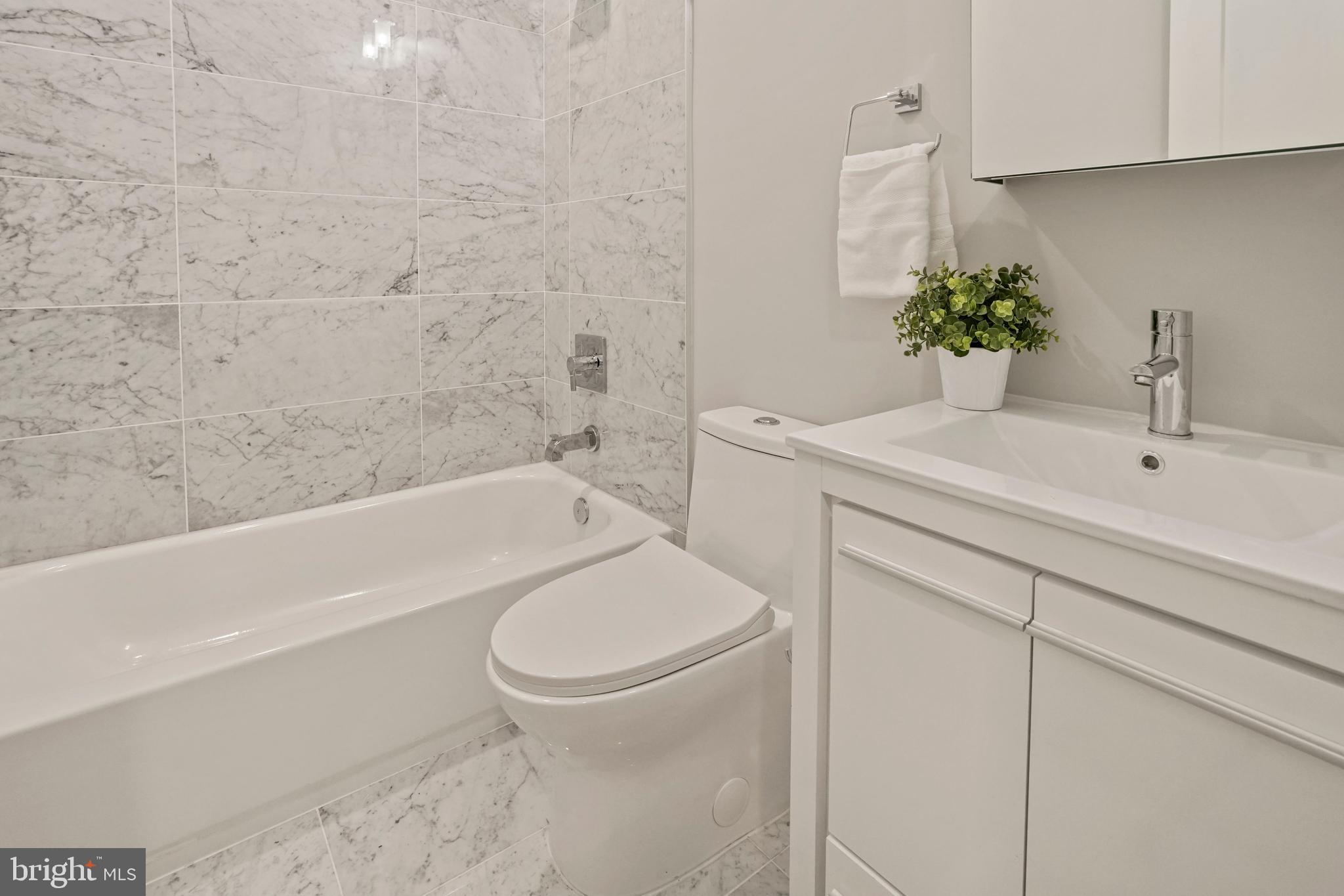 1930 Calvert Street Northwest, Unit 2 Washington, DC 20009 - Photo 13 of 18 Gallery Image 13