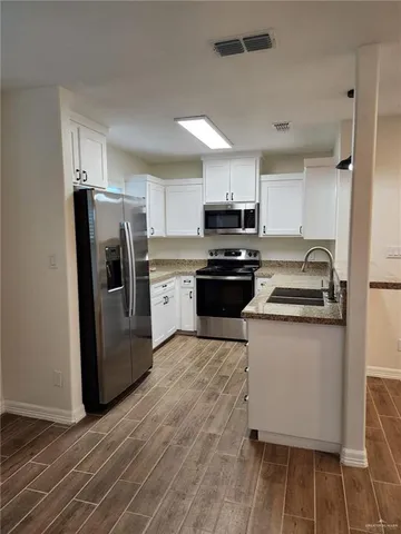 $1,100 | 316 East Champion Street, Edinburg, TX 78539