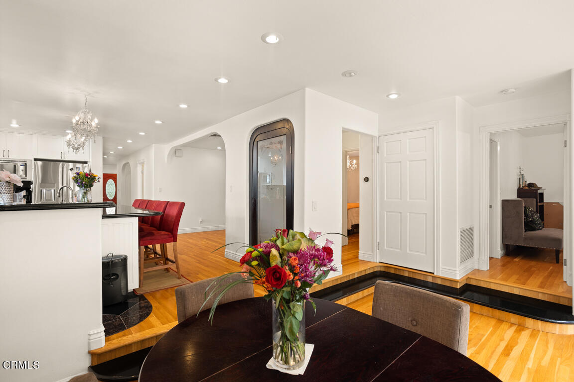 4900 Crown Avenue La Canada Flintridge, CA 91011 - Photo 18 of 41