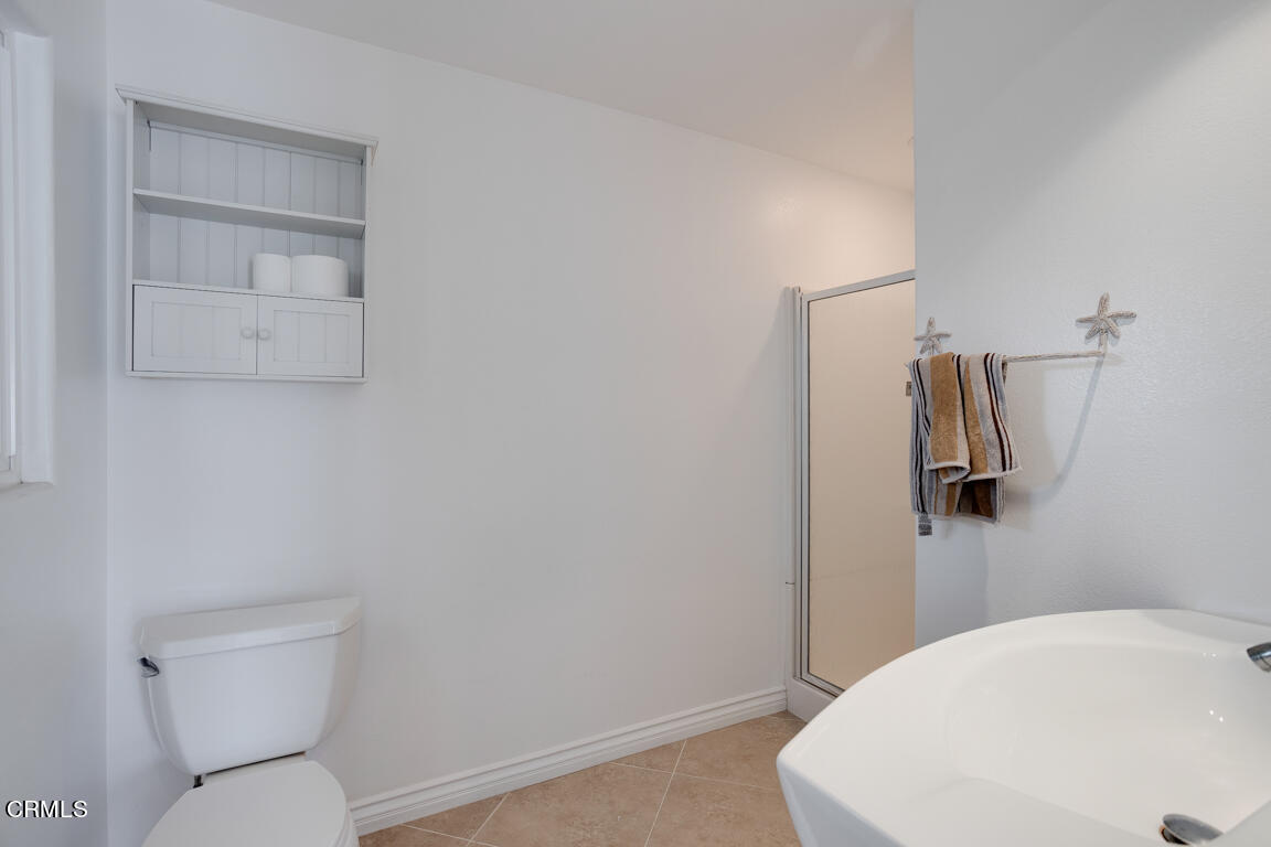 4900 Crown Avenue La Canada Flintridge, CA 91011 - Photo 39 of 41 a bathroom with a toilet and a sink