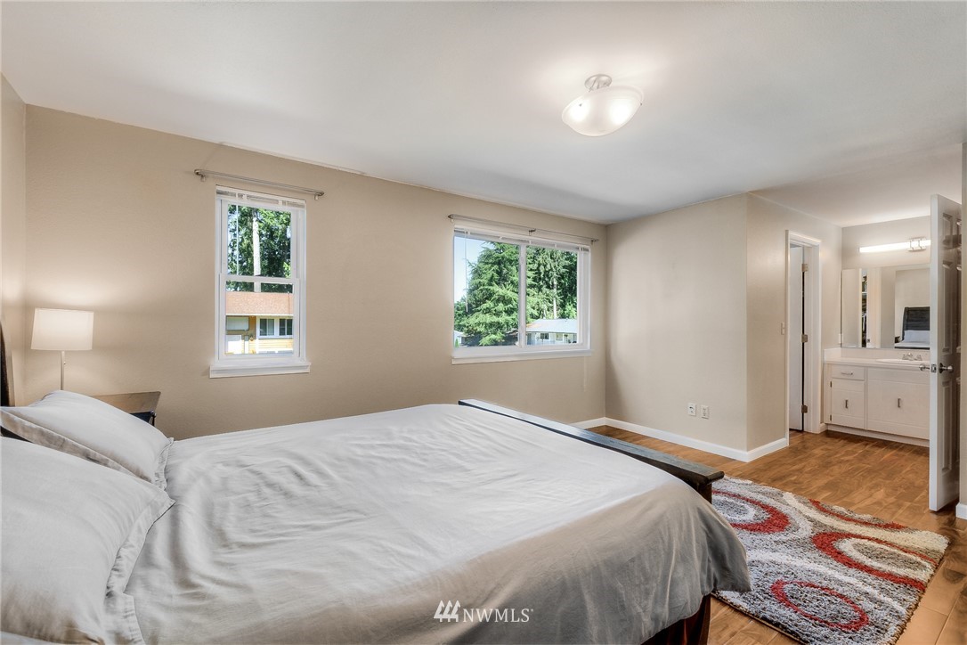 15635 Southeast 178th Street Renton, WA 98058 - Photo 11 of 22