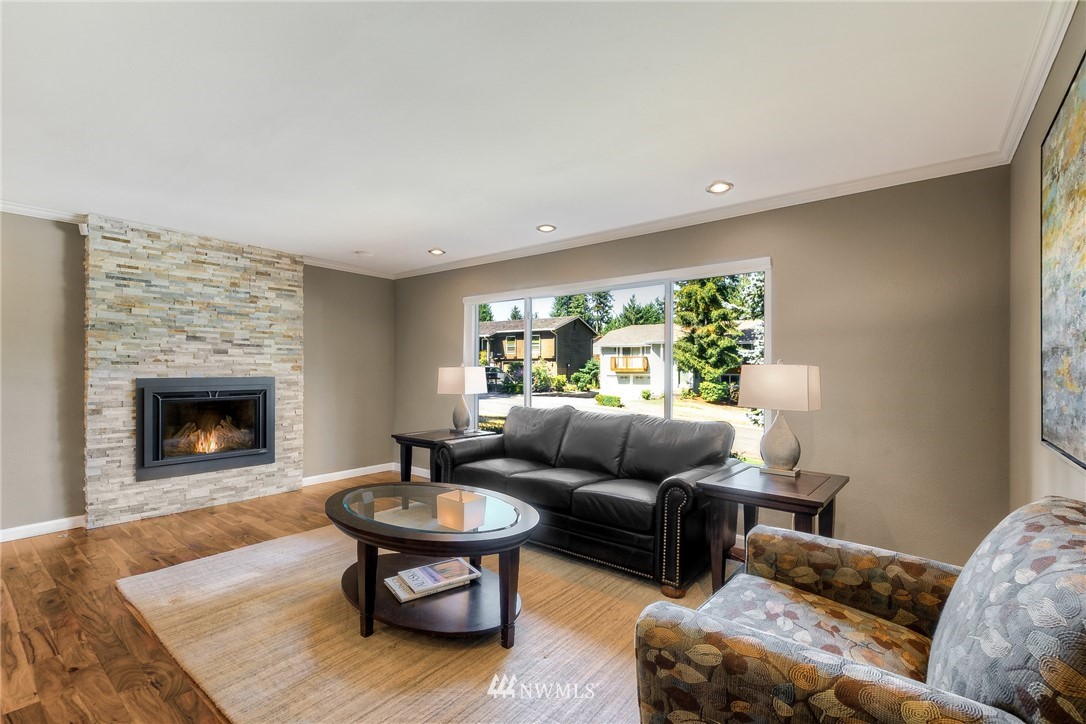15635 Southeast 178th Street Renton, WA 98058 - Photo 4 of 22