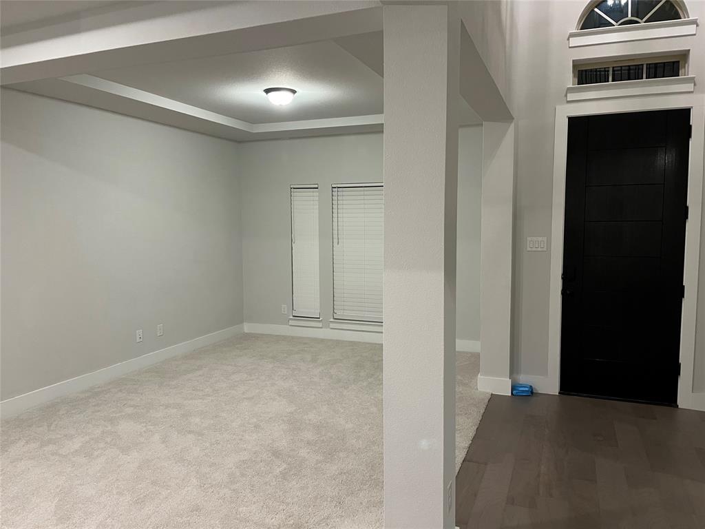 2409 Park Oaks Drive Midlothian, TX 76065 - Photo 11 of 18 a view of a kitchen