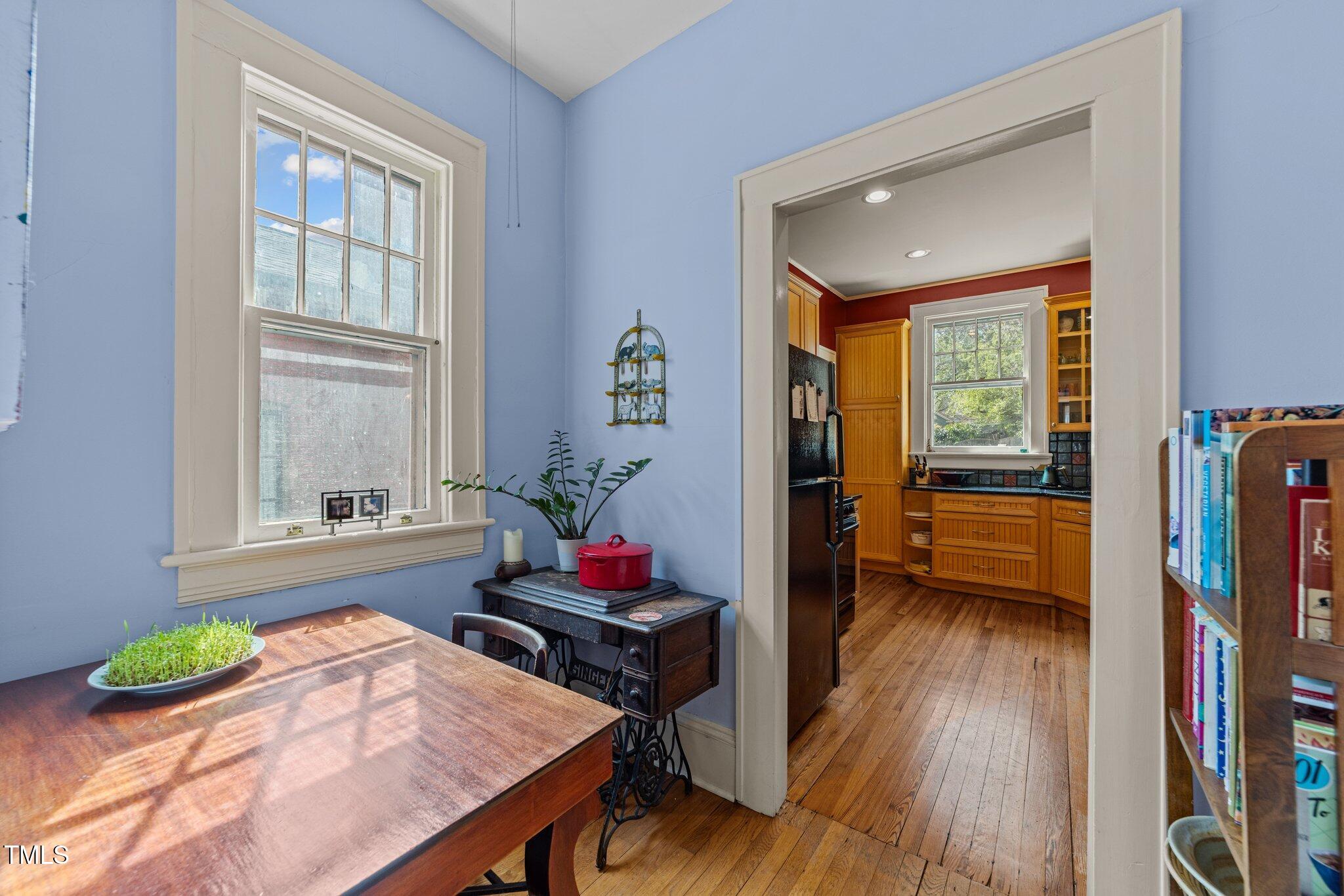 417 Elm Street Raleigh, NC 27604 - Photo 16 of 54 12-web-or-mls-3D5A7541