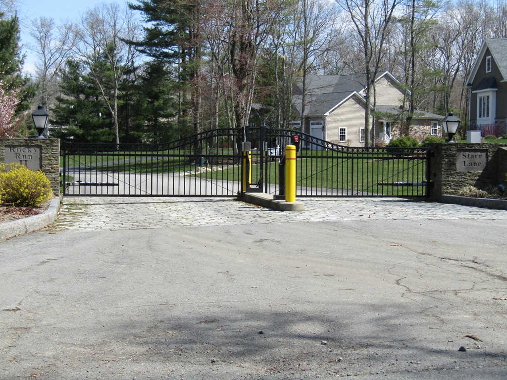 40 Starr Lane Rehoboth, MA 02769 - Photo 2 of 3