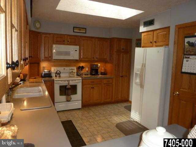 3464 Stone Ridge Road York, PA 17402 - Photo 6 of 21 Gallery Image 6