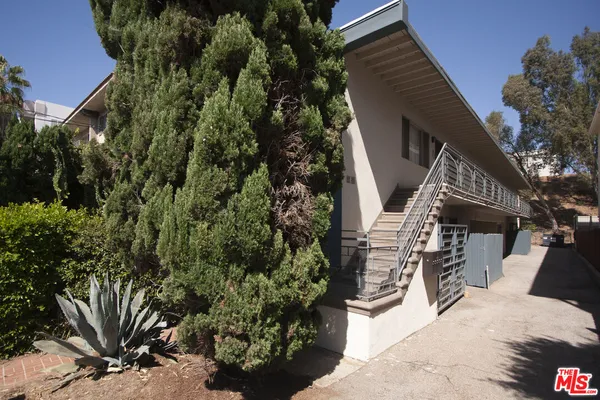 $3,400 | 11521 Rochester Avenue, Unit 1, Los Angeles, CA 90025