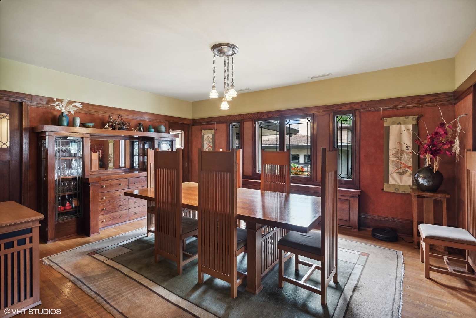 313 Forest Avenue Oak Park, IL 60302 - Photo 14 of 50 a very nice looking room with many windows