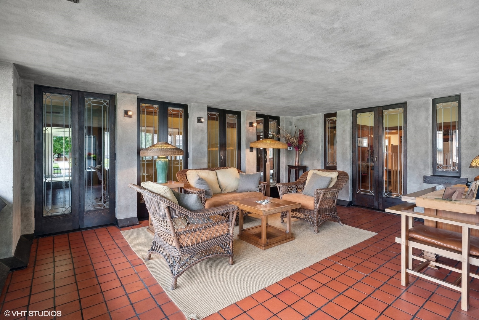 313 Forest Avenue Oak Park, IL 60302 - Photo 22 of 50 a living room with furniture and a rug