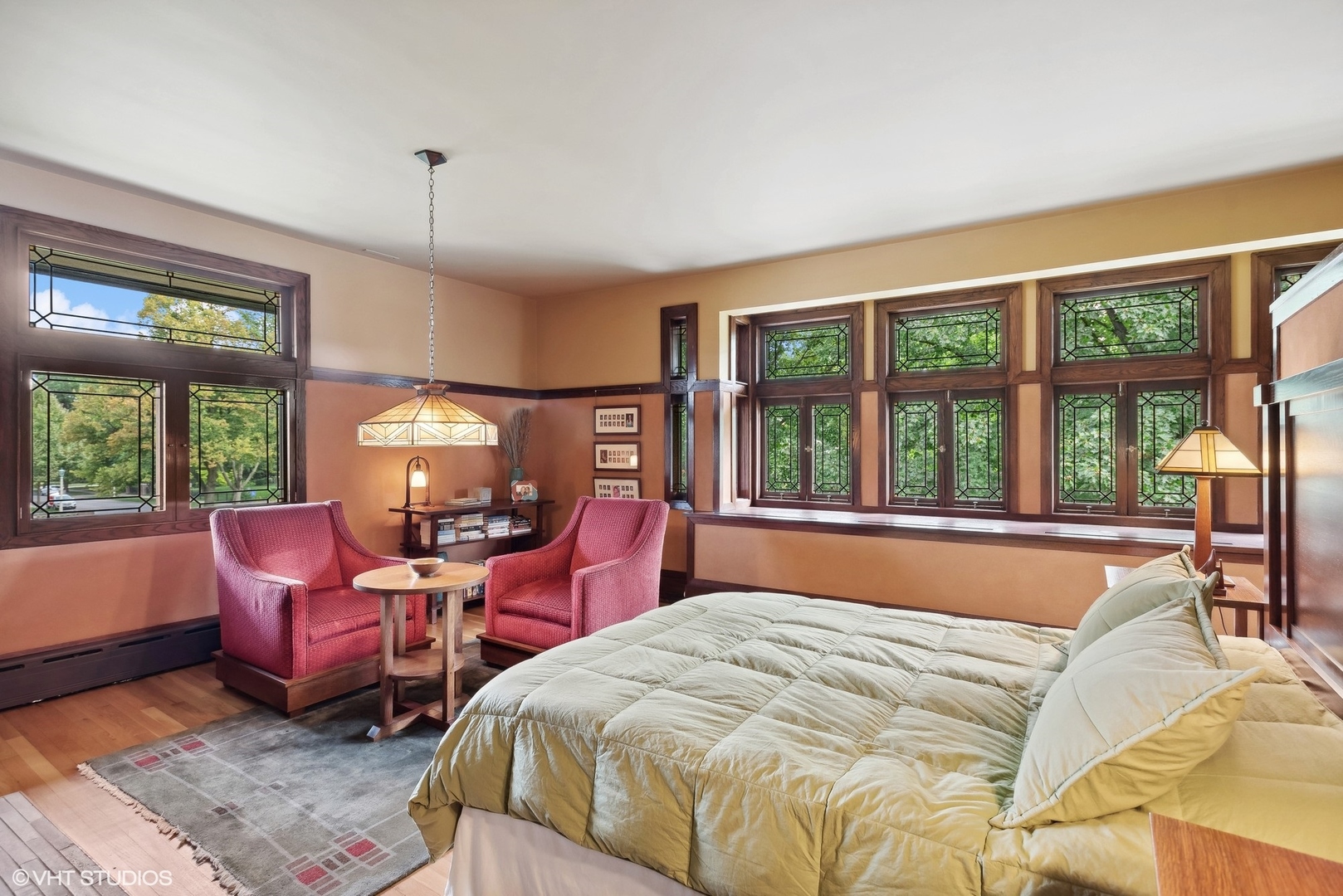 313 Forest Avenue Oak Park, IL 60302 - Photo 34 of 50 a bed room with a bed and a chair