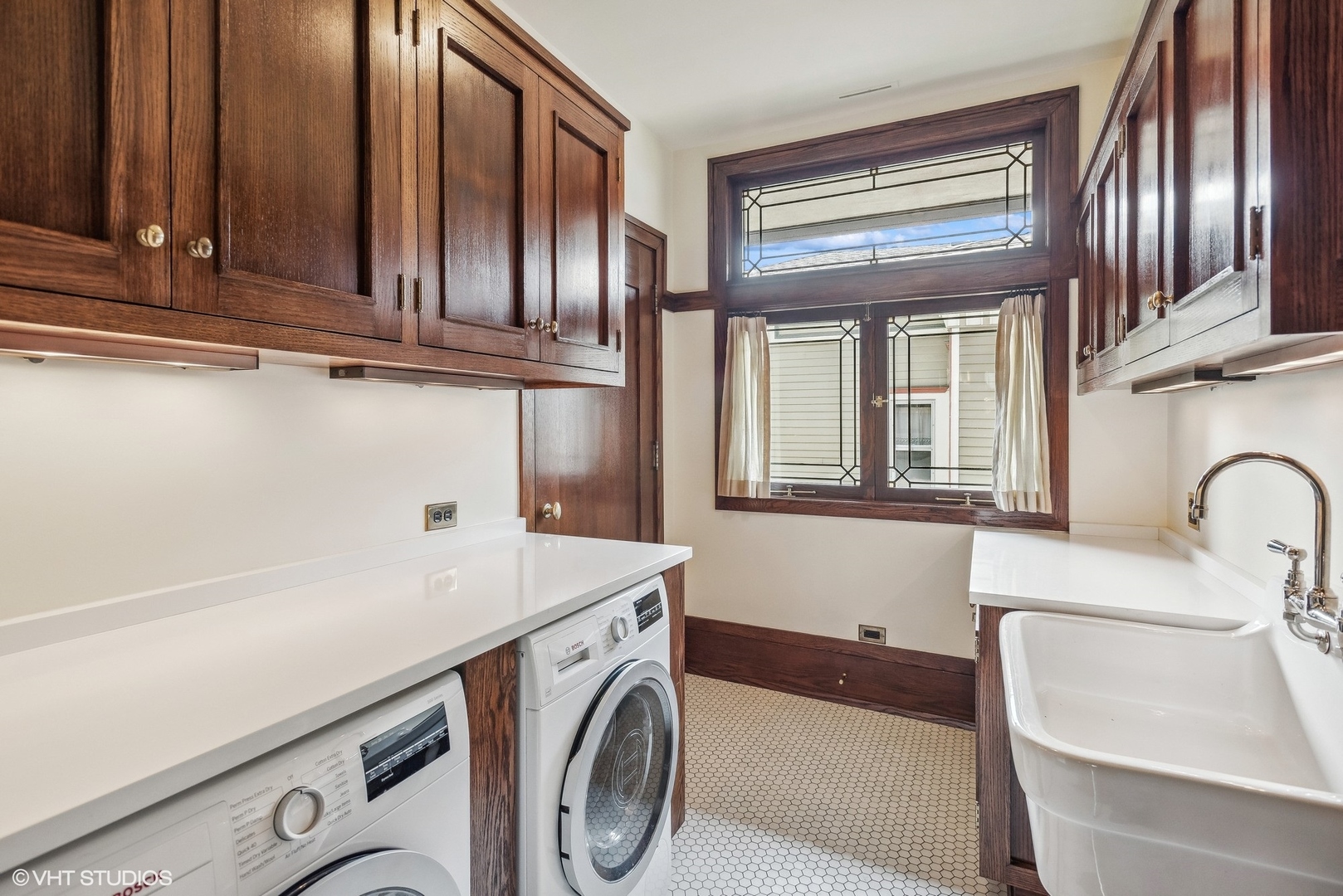 313 Forest Avenue Oak Park, IL 60302 - Photo 38 of 50 a utility room with dryer and washer