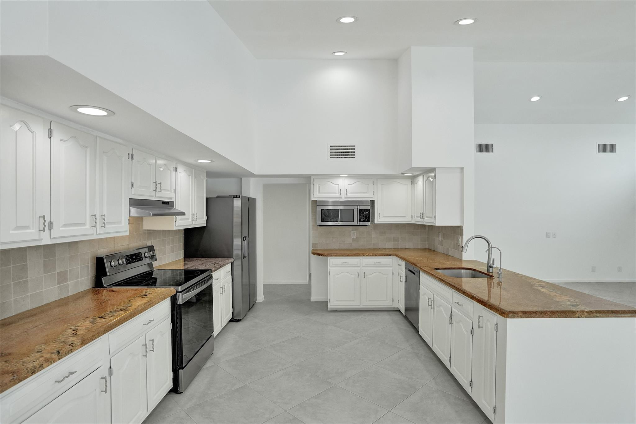 4600 Northwest 28th Avenue Boca Raton, FL 33434 - Photo 13 of 45 Photo 13