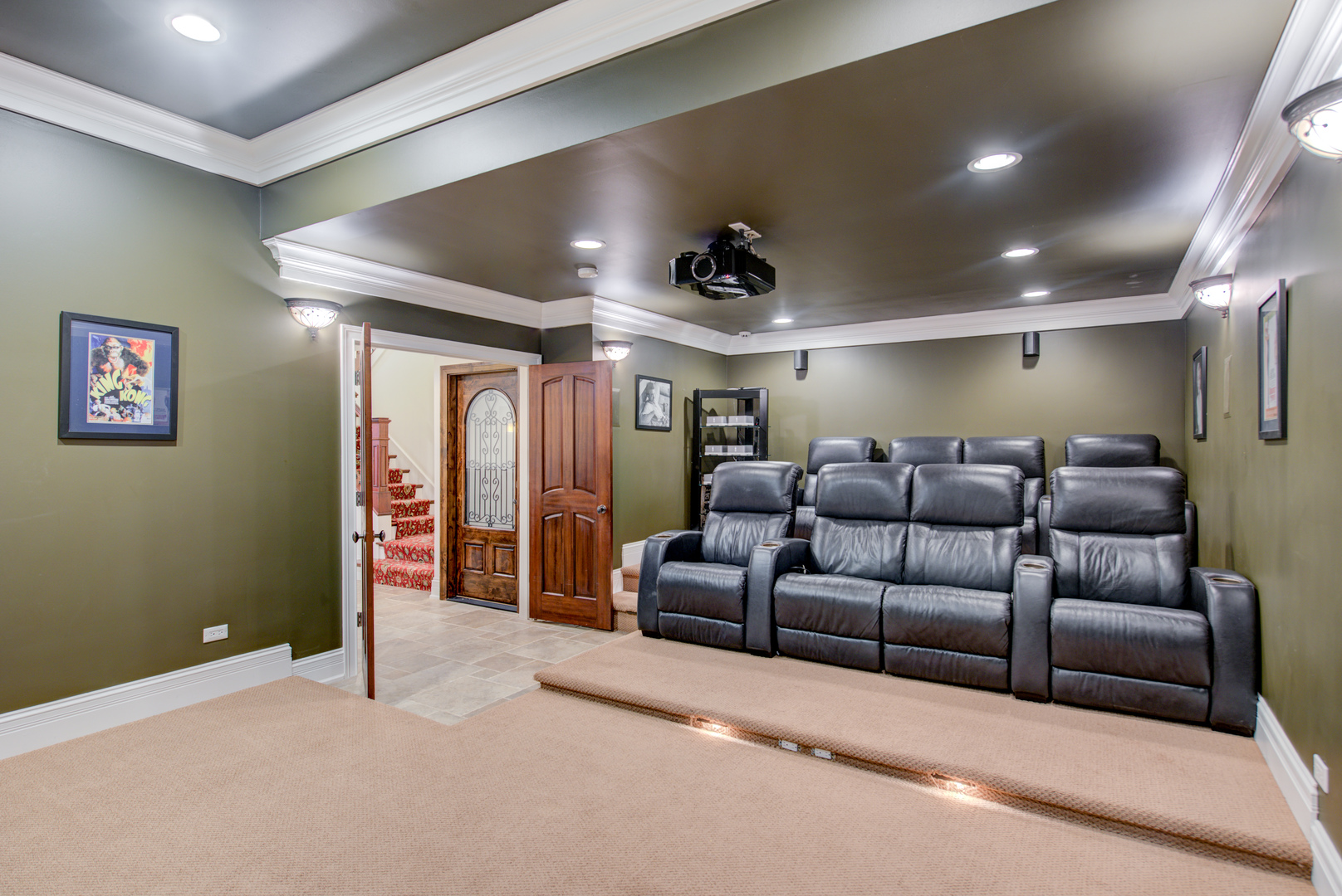 102 Longmeadow Road Winnetka, IL 60093 - Photo 46 of 52 a living room with furniture