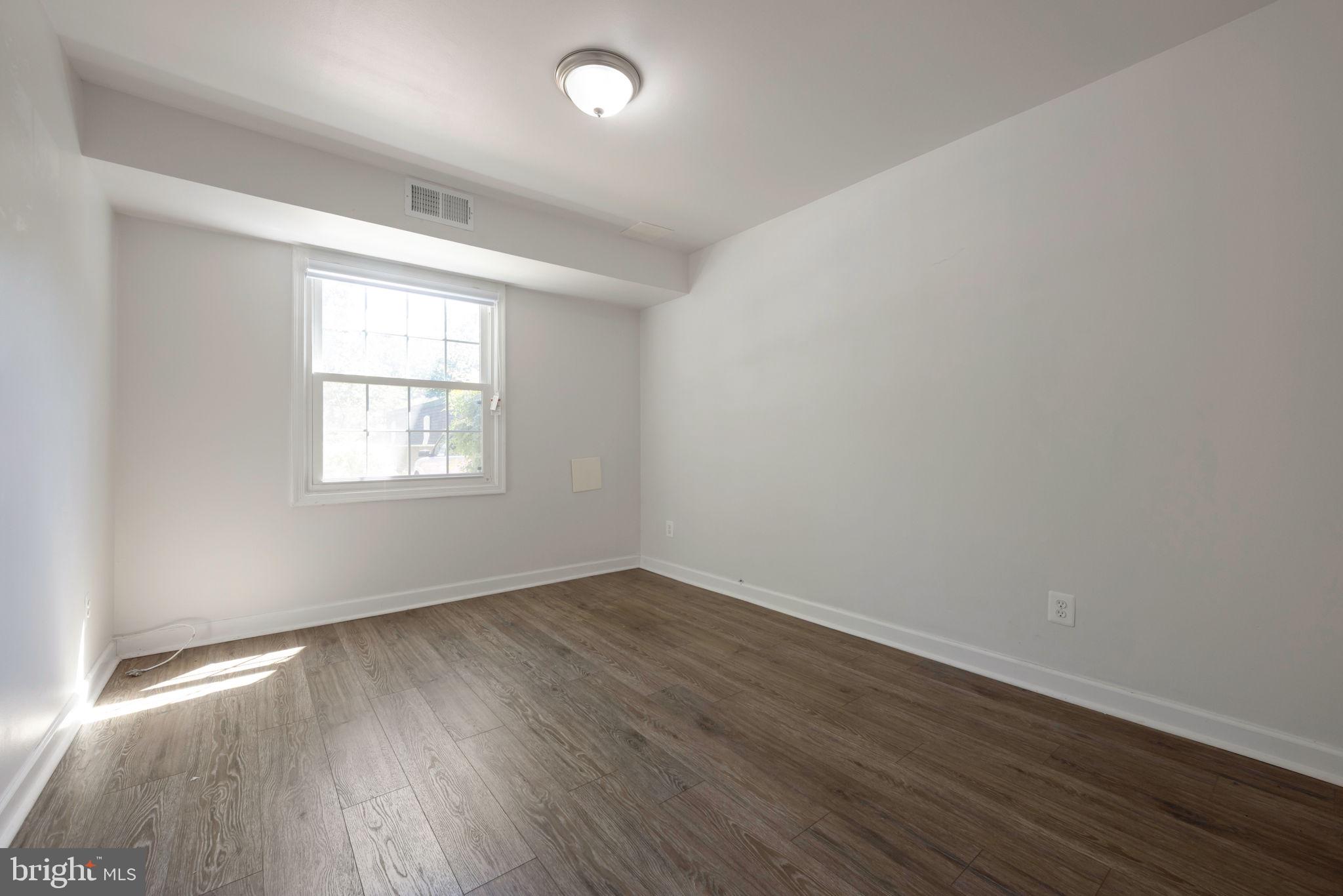 5904 B Bayshire Road, Unit B Springfield, VA 22152 - Photo 4 of 8
