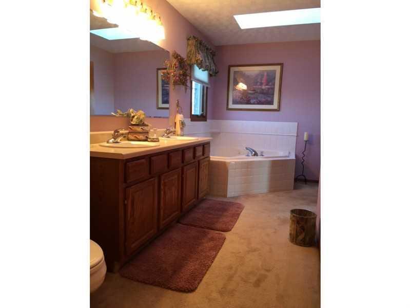 400 Roscommon Drive Springfield, OH 45503 - Photo 5 of 25