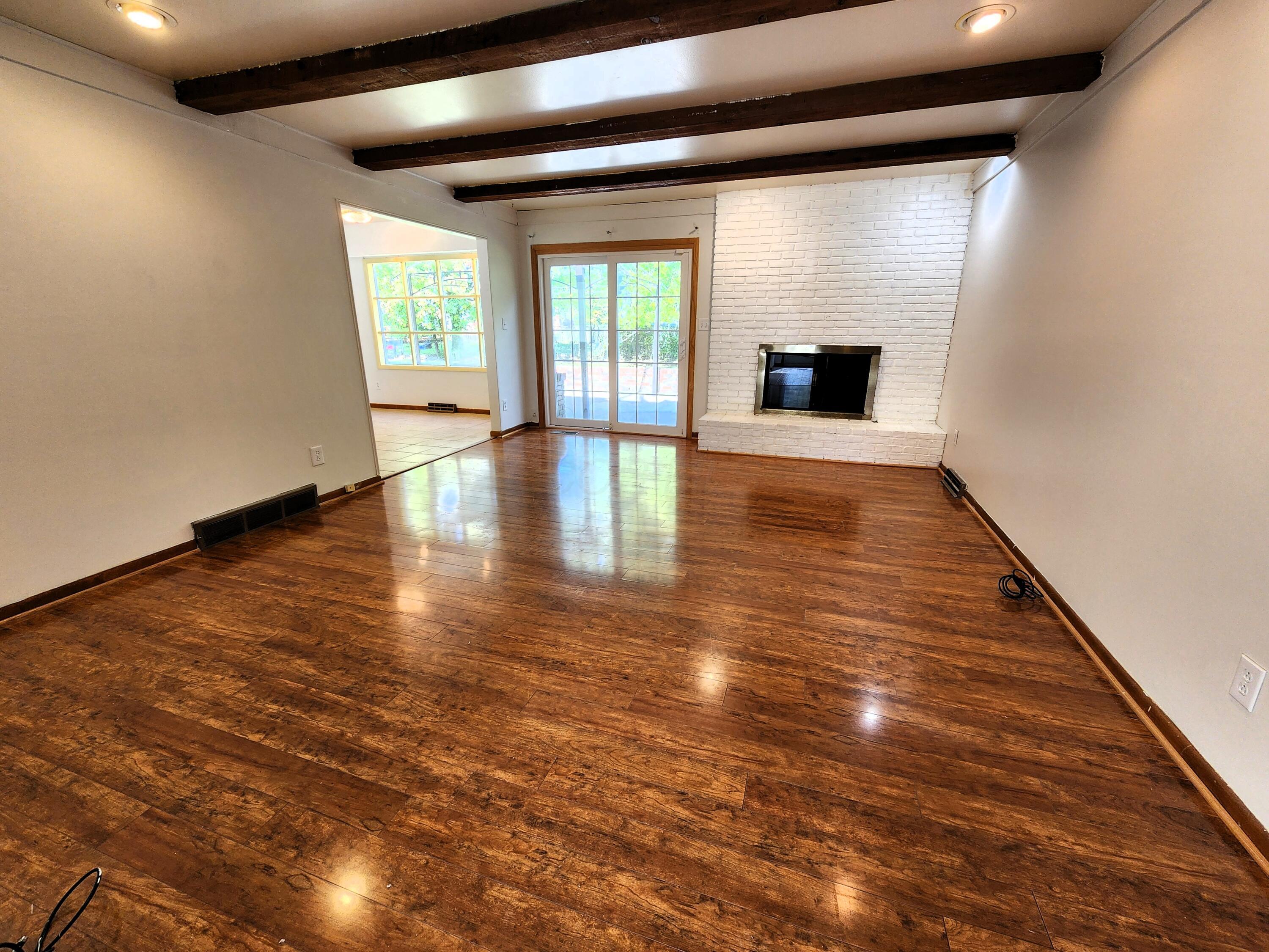 6258 Peach Tree Road Columbus, OH 43213 - Photo 10 of 32 Family Room