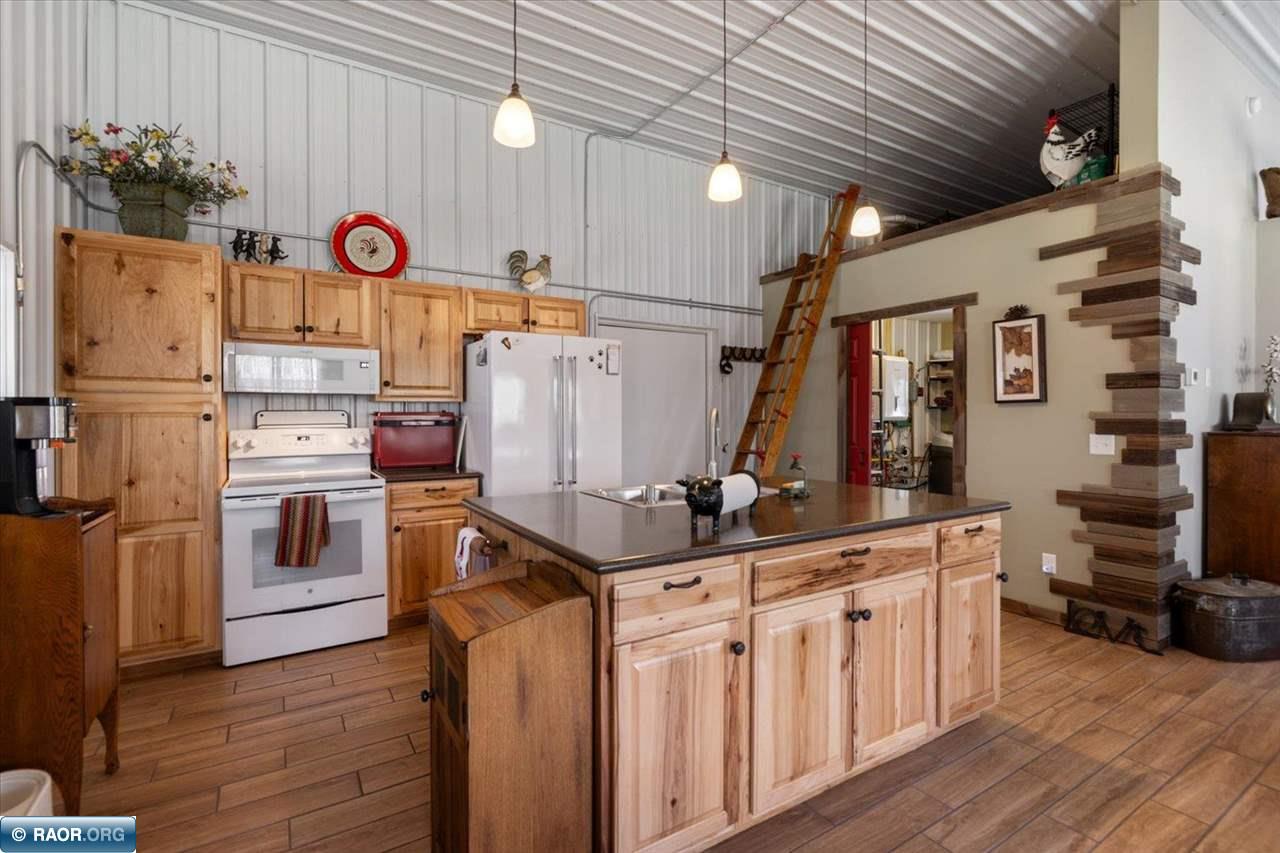 12849 Beauty Mountain Road Hibbing, MN 55746 - Photo 6 of 42 Gallery Image 6