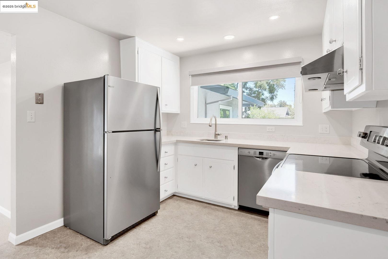 2011 Regis Drive Davis, CA 95618 - Photo 12 of 33