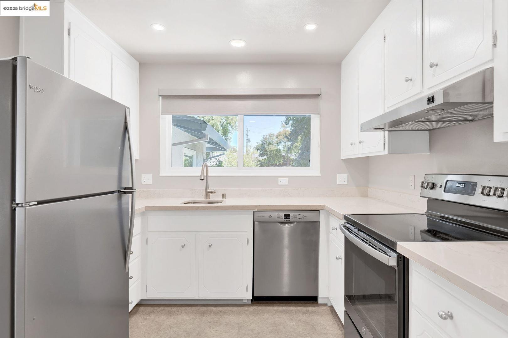 2011 Regis Drive Davis, CA 95618 - Photo 13 of 33