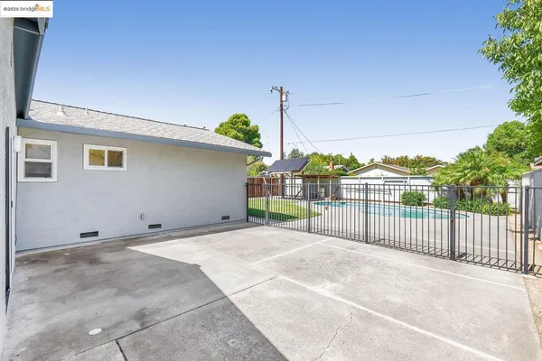 $773,000 | 2011 Regis Drive, Davis, CA 95618