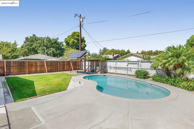 $773,000 | 2011 Regis Drive, Davis, CA 95618