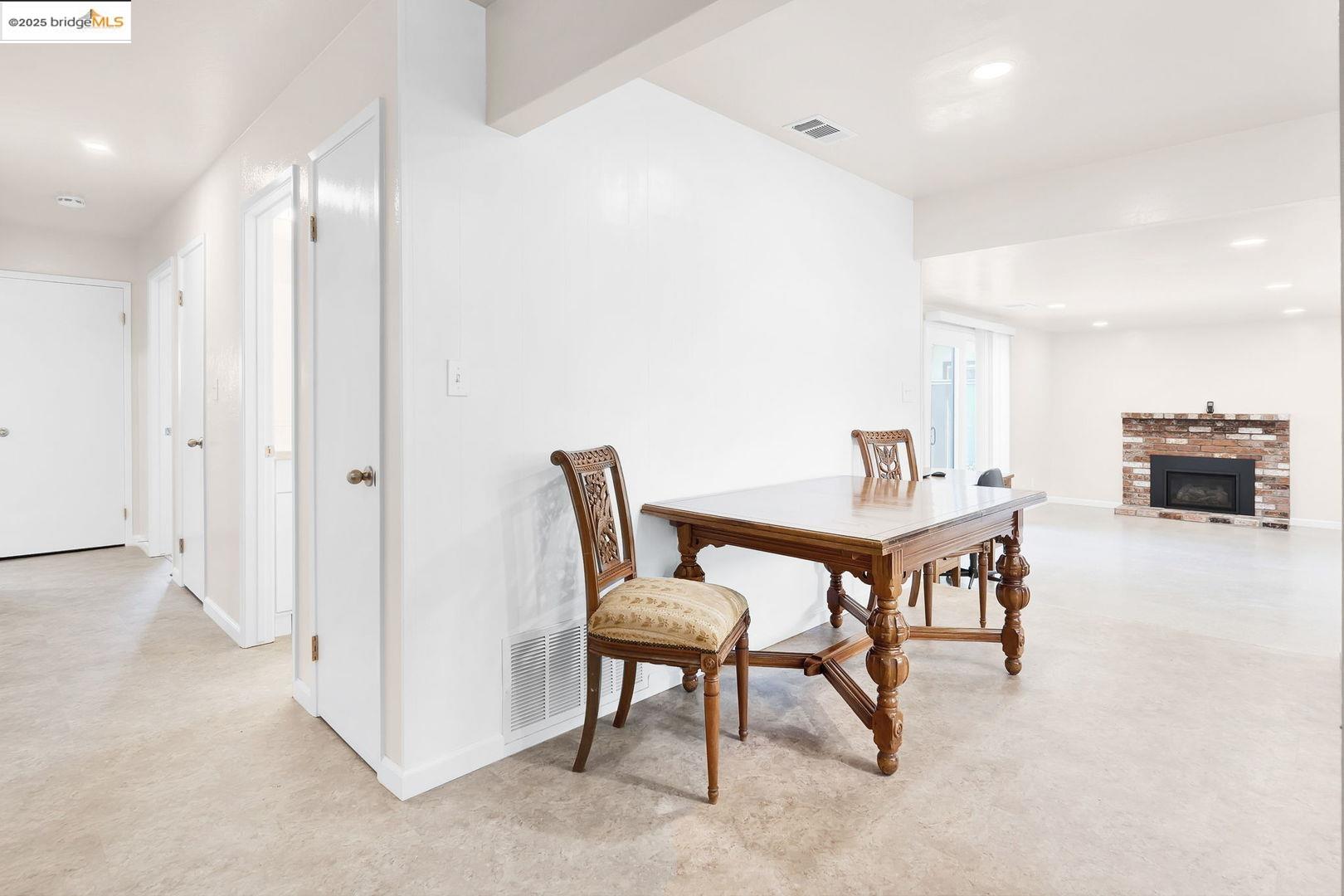 2011 Regis Drive Davis, CA 95618 - Photo 10 of 33