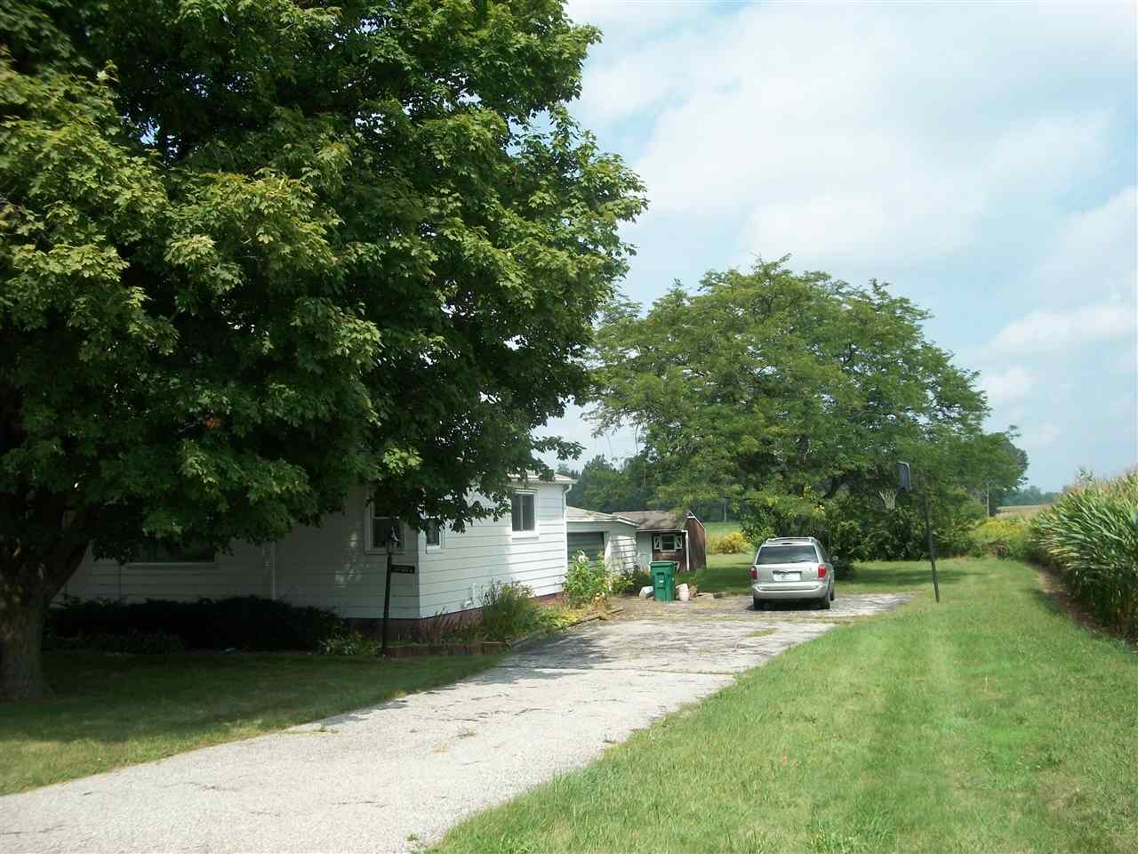 14751 Pierce Road Bremen, IN 46506 - Photo 3 of 26
