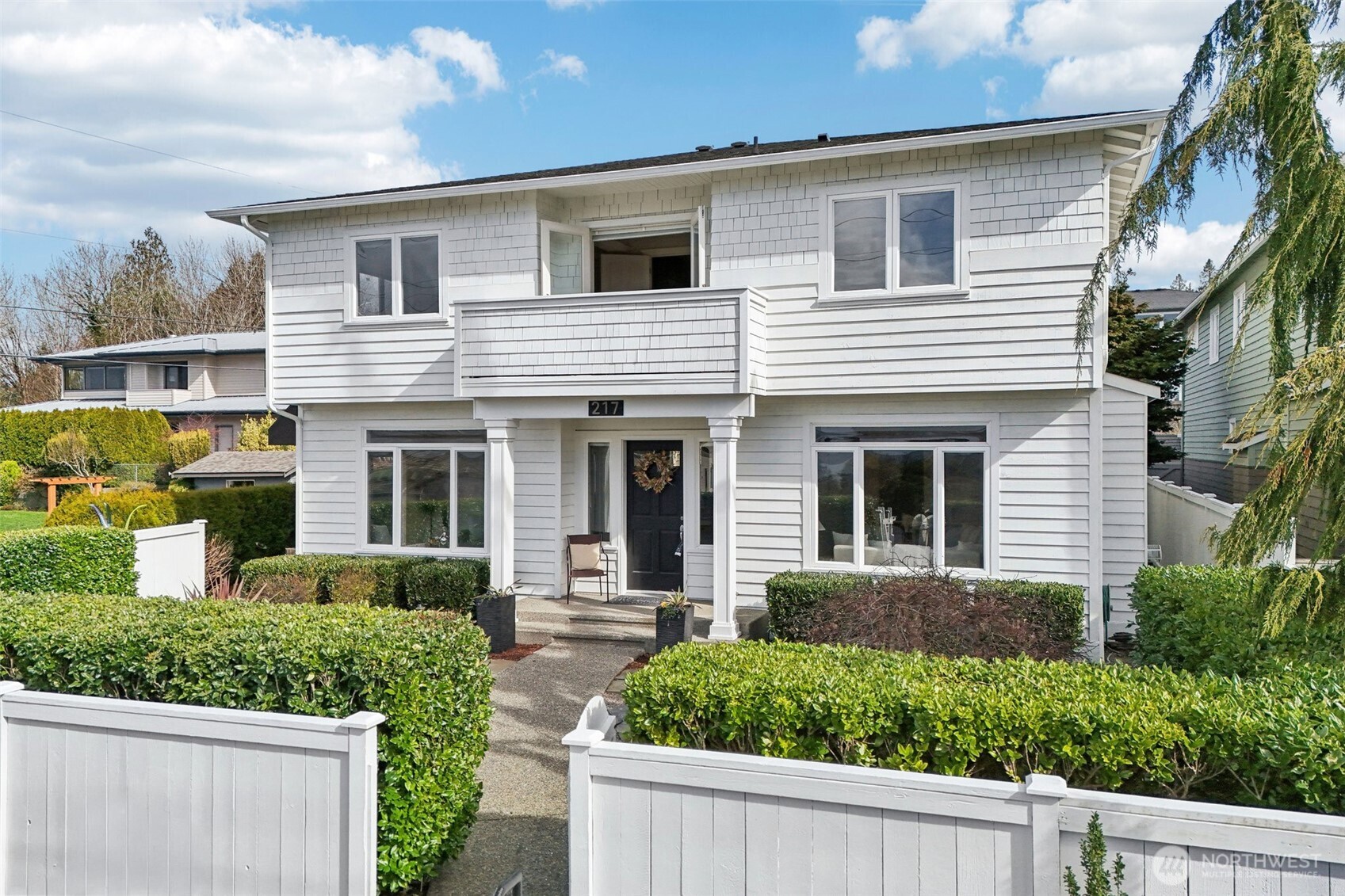 217 9th Avenue South Edmonds, WA 98020 - Photo 1 of 37