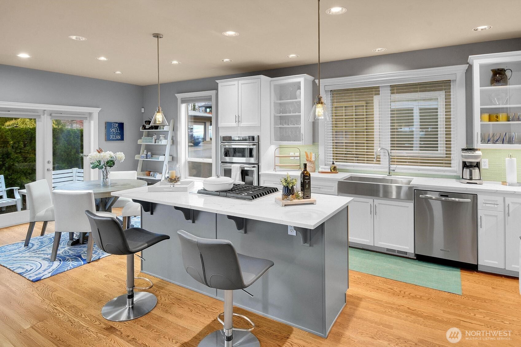 217 9th Avenue South Edmonds, WA 98020 - Photo 13 of 40