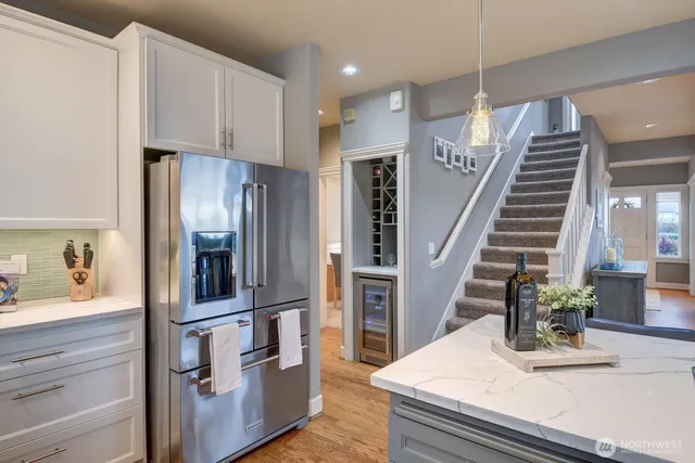 $1,999,999 | 217 9th Avenue South, Edmonds, WA 98020