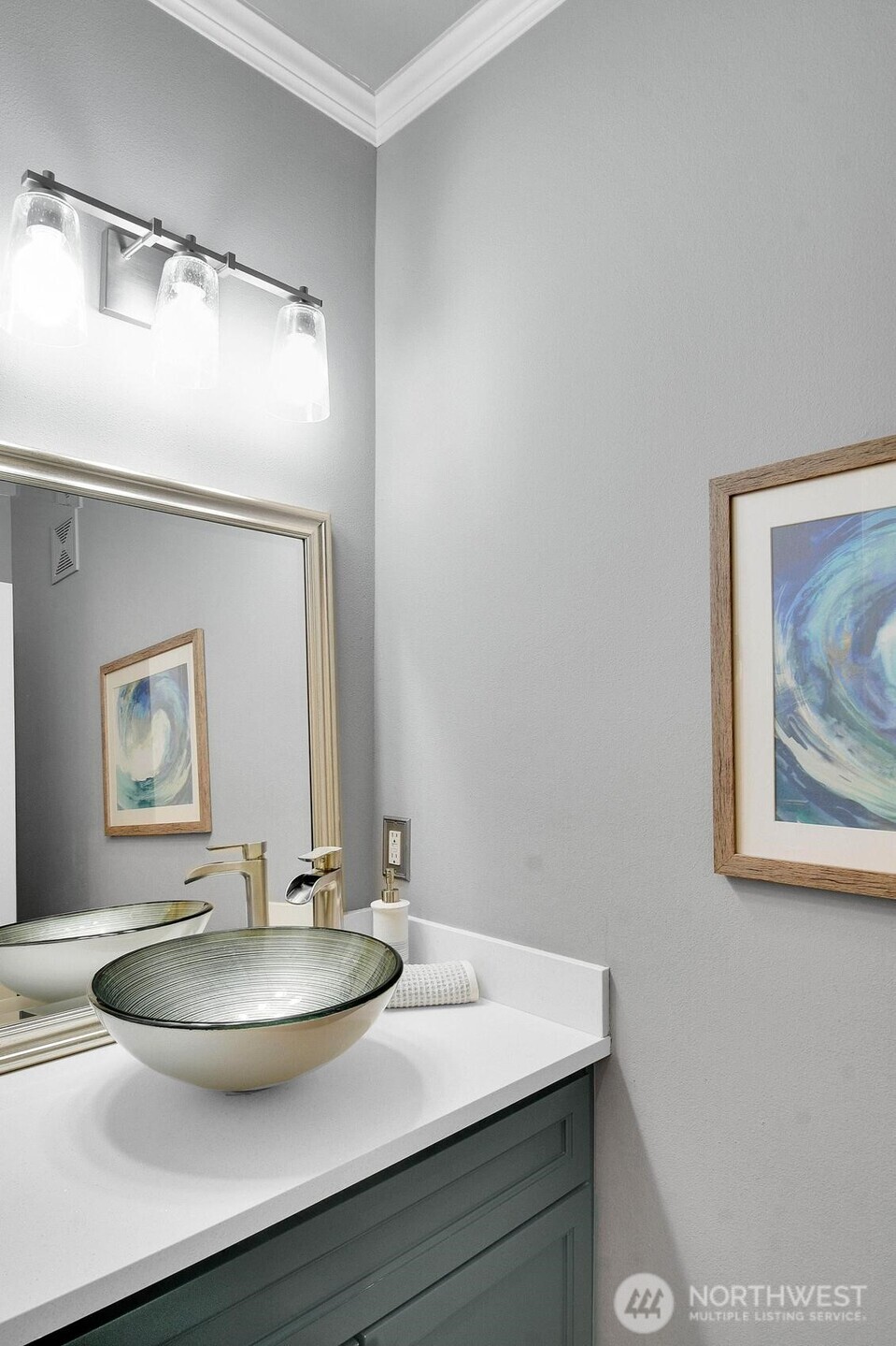 217 9th Avenue South Edmonds, WA 98020 - Photo 19 of 40