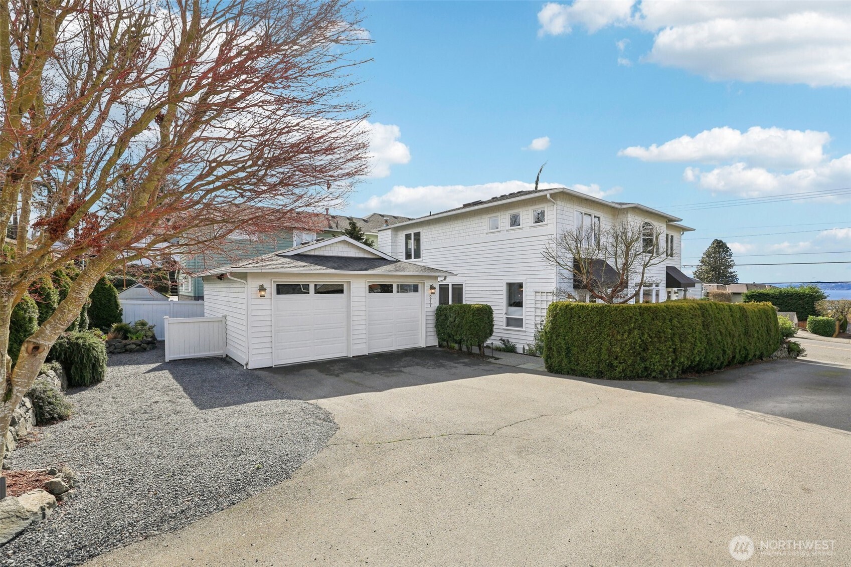 217 9th Avenue South Edmonds, WA 98020 - Photo 2 of 37