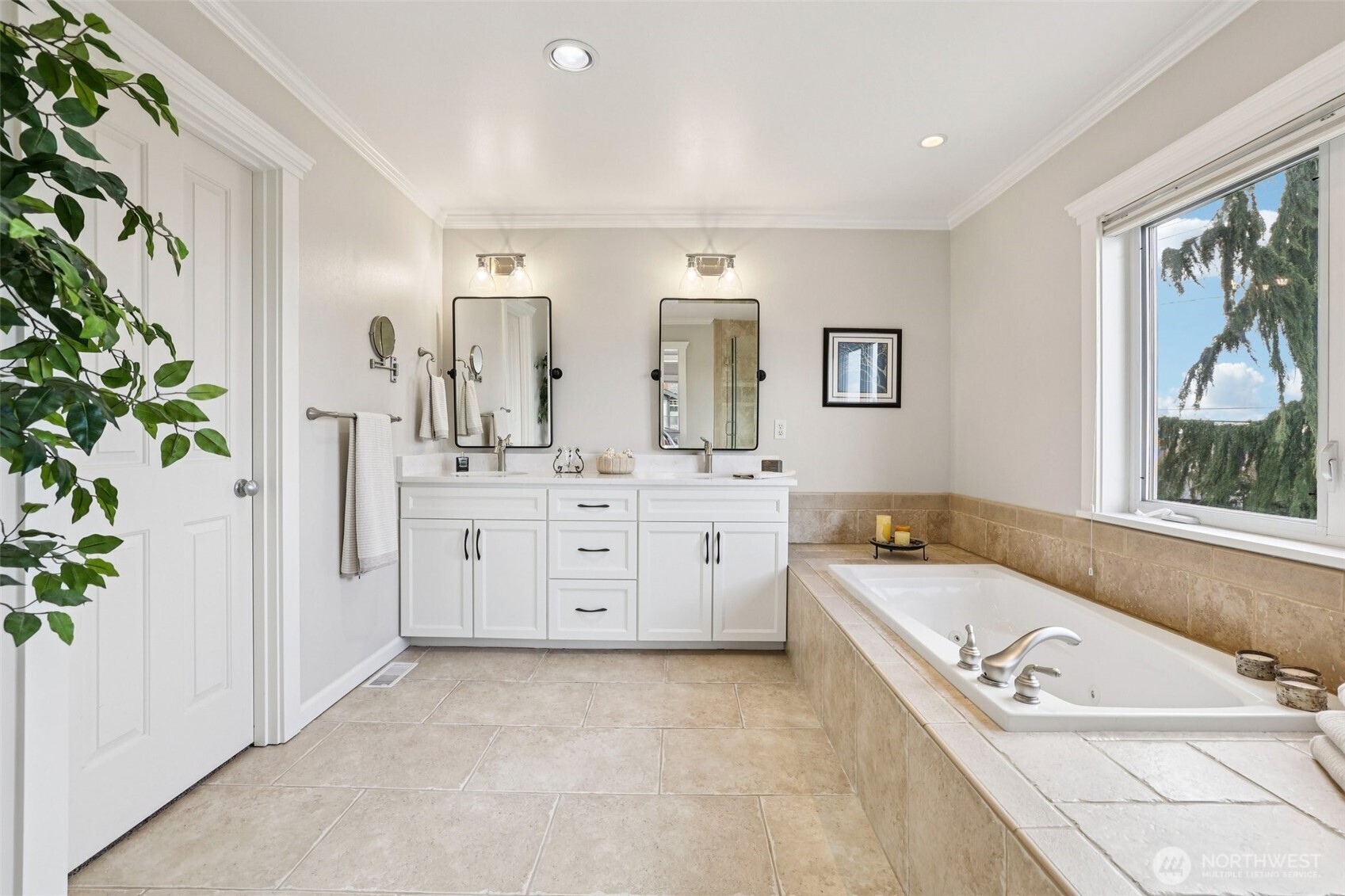 217 9th Avenue South Edmonds, WA 98020 - Photo 24 of 37