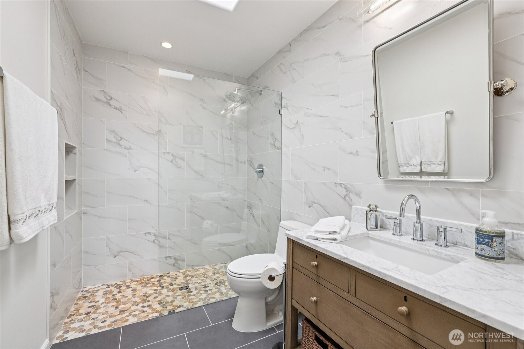 217 9th Avenue South Edmonds, WA 98020 - Photo 28 of 37
