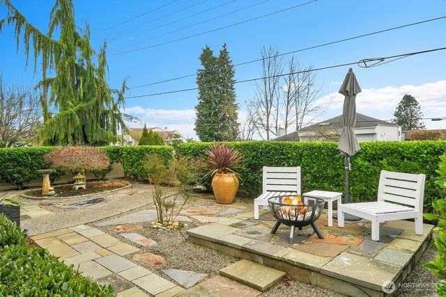 $1,999,999 | 217 9th Avenue South, Edmonds, WA 98020