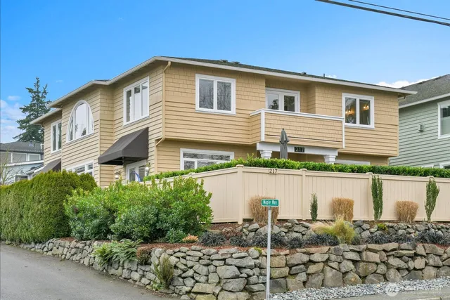 $1,999,999 | 217 9th Avenue South, Edmonds, WA 98020