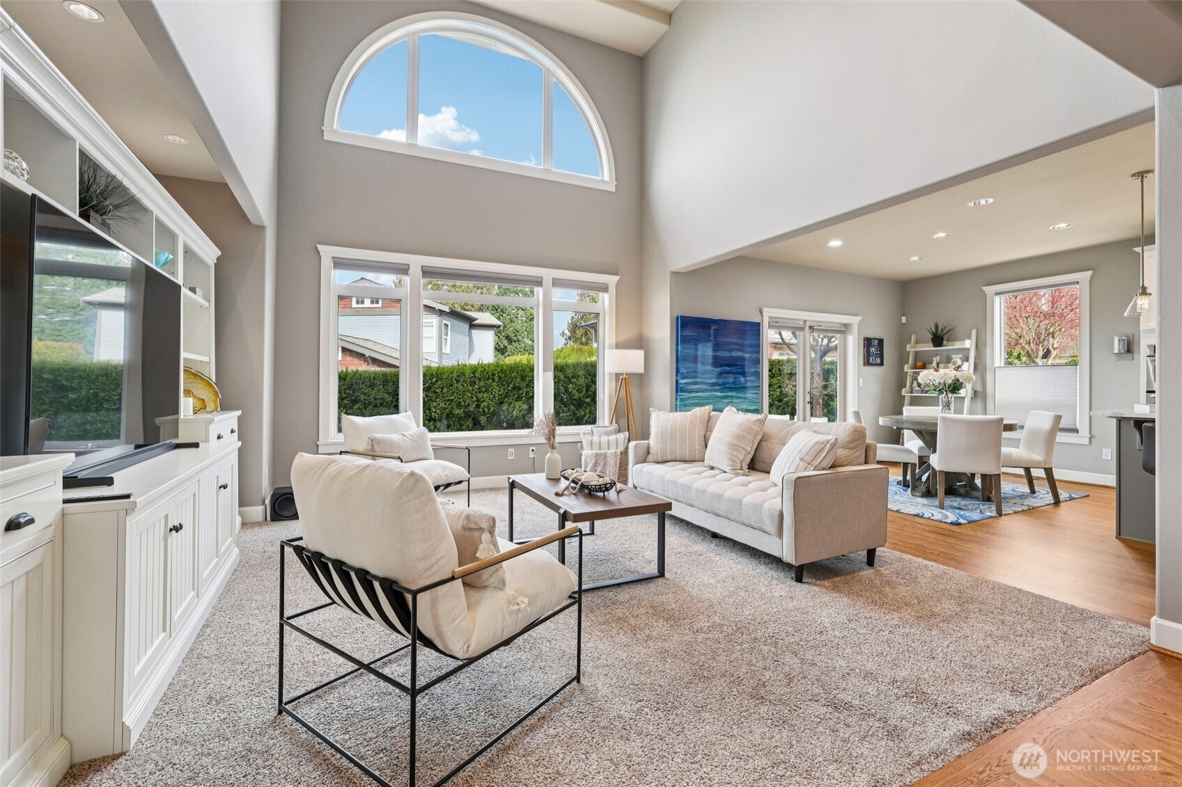 217 9th Avenue South Edmonds, WA 98020 - Photo 4 of 37