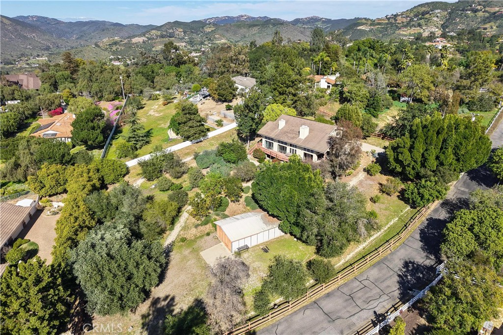 2248 Mil Sorpresas Drive Fallbrook, CA 92028 - Photo 17 of 74