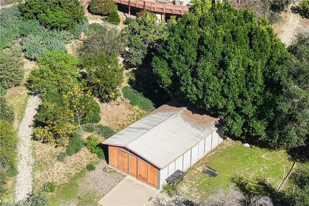 2248 Mil Sorpresas Drive Fallbrook, CA 92028 - Photo 23 of 74 an aerial view of a house having yard