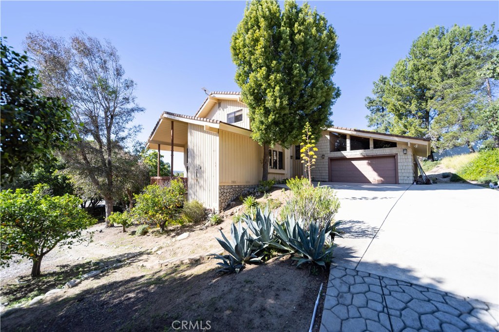 2248 Mil Sorpresas Drive Fallbrook, CA 92028 - Photo 5 of 74