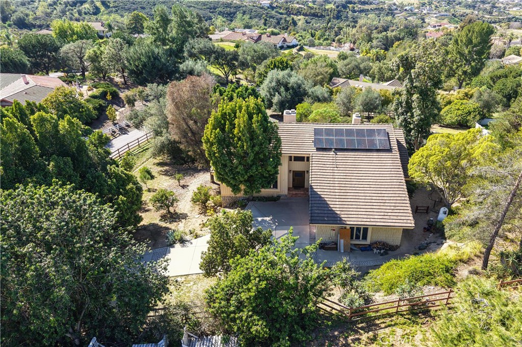 2248 Mil Sorpresas Drive Fallbrook, CA 92028 - Photo 9 of 74